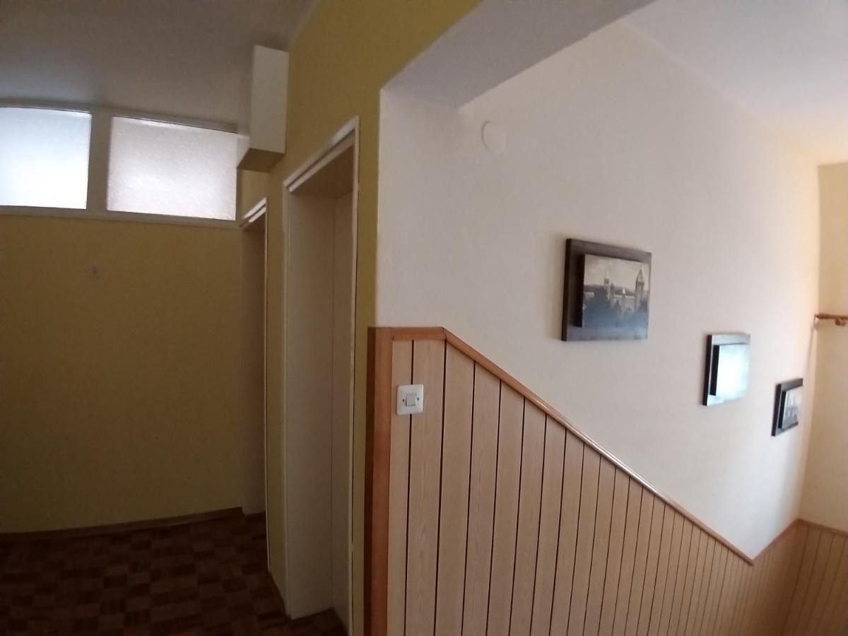 Balen Guest House Rab Town Exterior photo