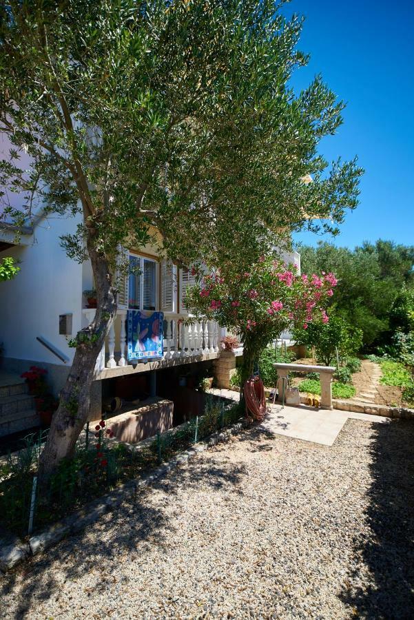 Balen Guest House Rab Town Exterior photo